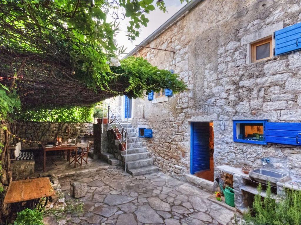 Villa 450 Year-Old House With A Garden Stari Grad  Exterior foto